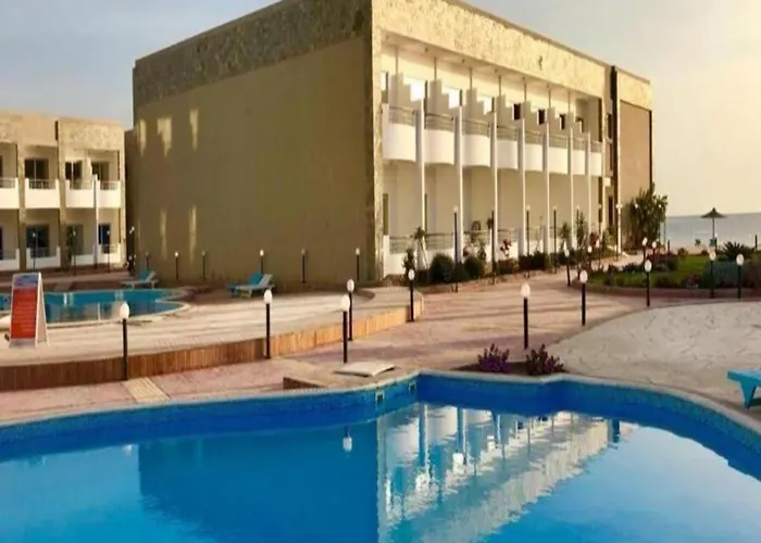 Lovely Sunny Front, Near Senzo Mall Free Wifi Apartment