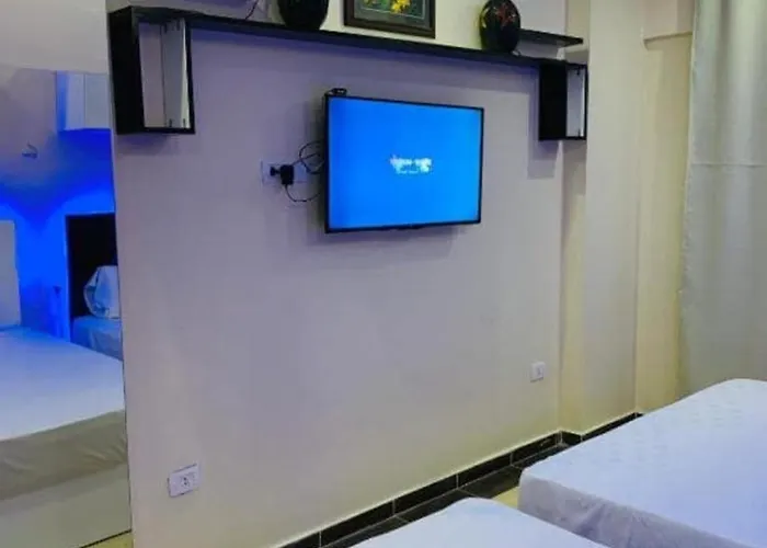 Apartment Lovely Sunny Front, Near Senzo Mall Free Wifi