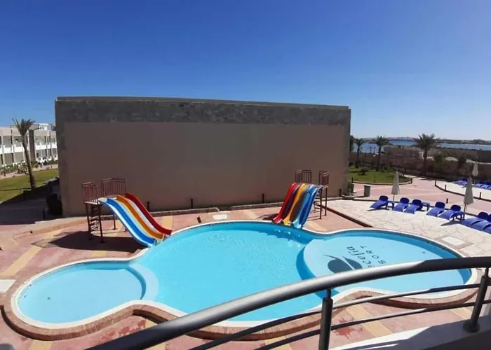 Lovely Sunny Front, Near Senzo Mall Free Wifi Apartment