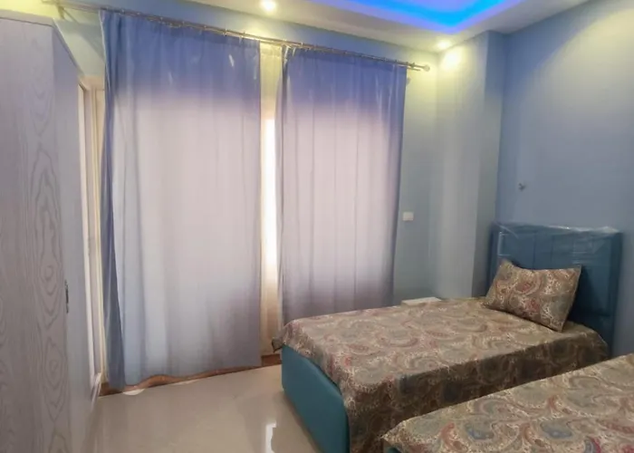 Apartment Lovely Sunny Front, Near Senzo Mall Free Wifi *